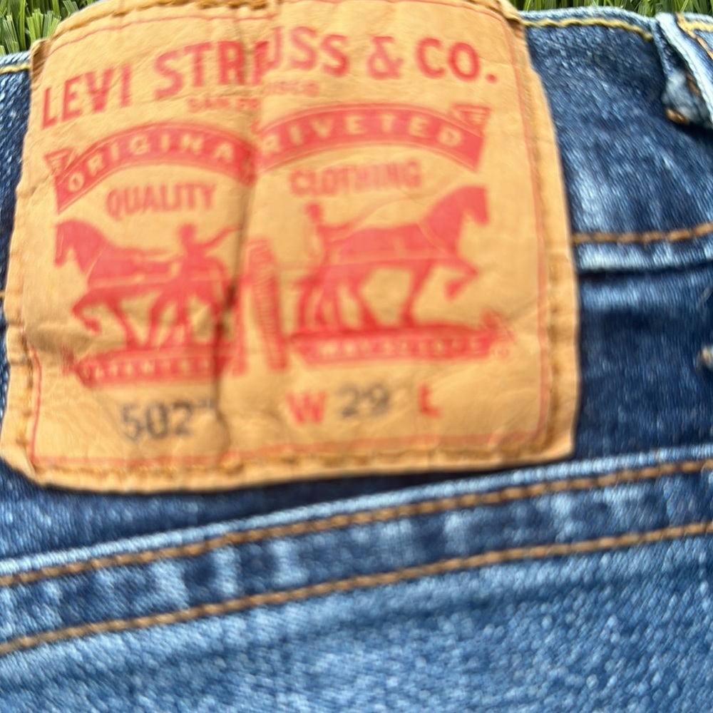 Bermuda short Levi’s  502 size W29 L - Picture 2 of 4